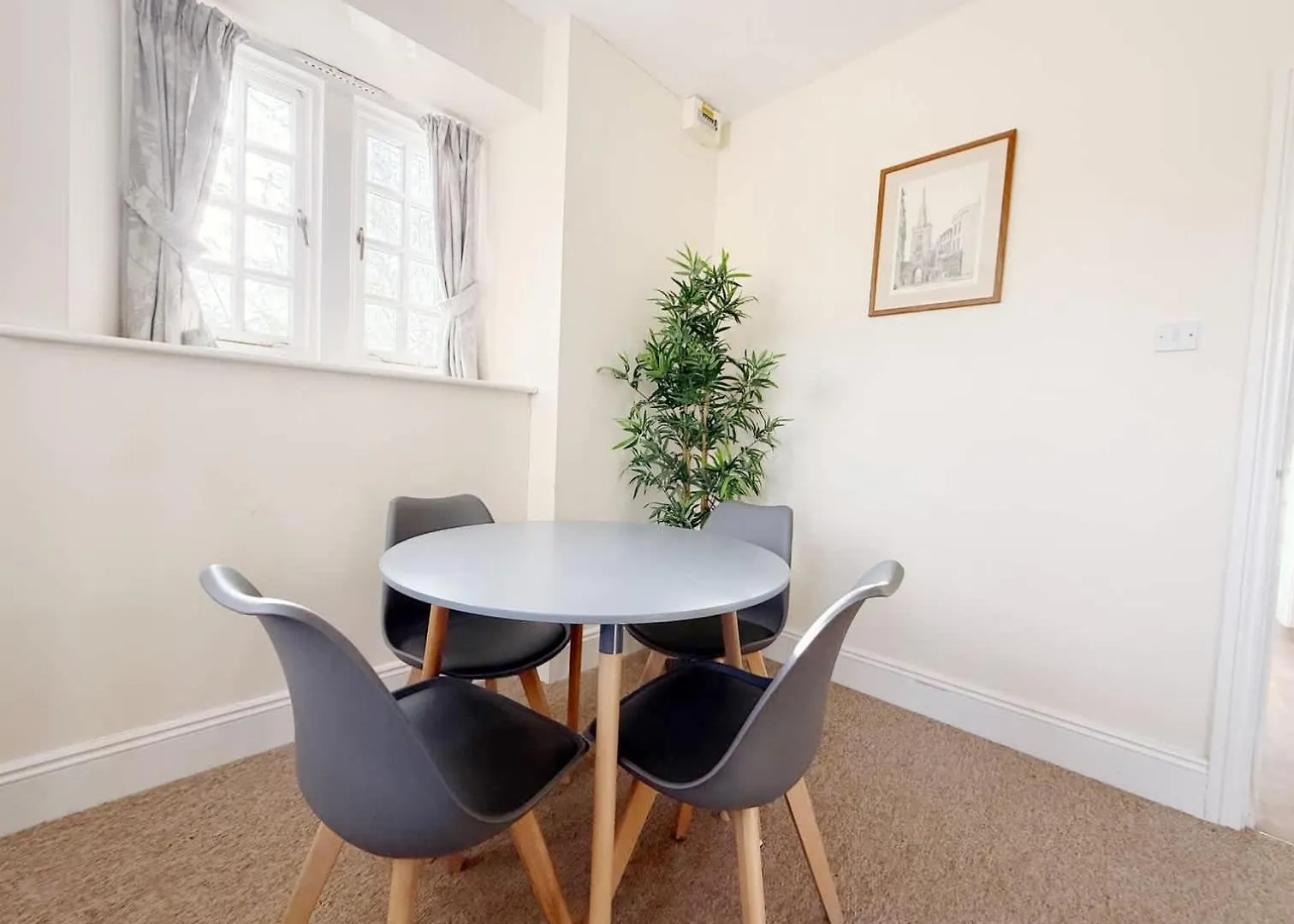 Cosy 1-Bedroom Cottage Next To Combe Lodge Venue Blagdon 0*,  United Kingdom